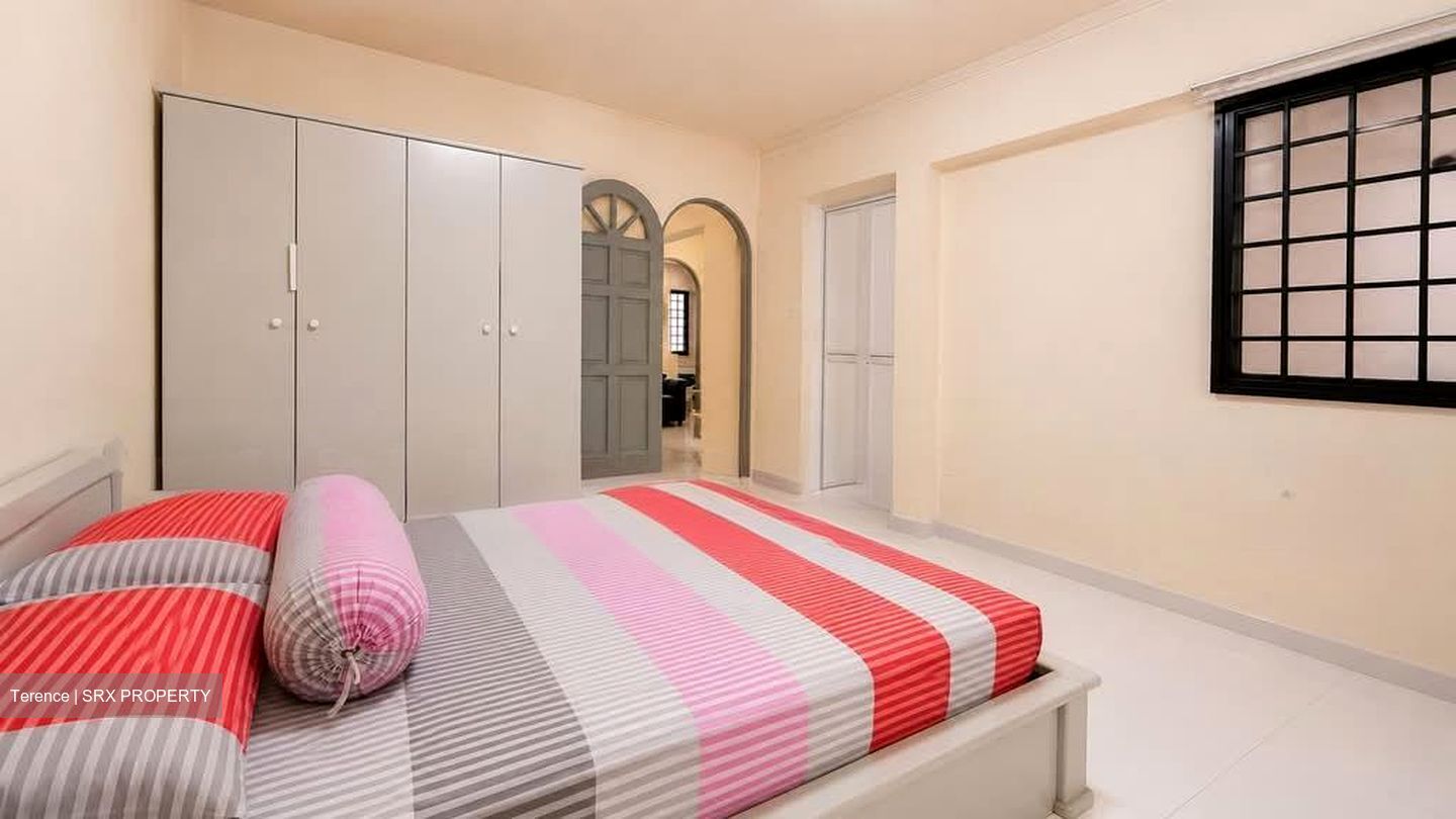 Blk 221 Kovan Green (Hougang), HDB Executive #584889431